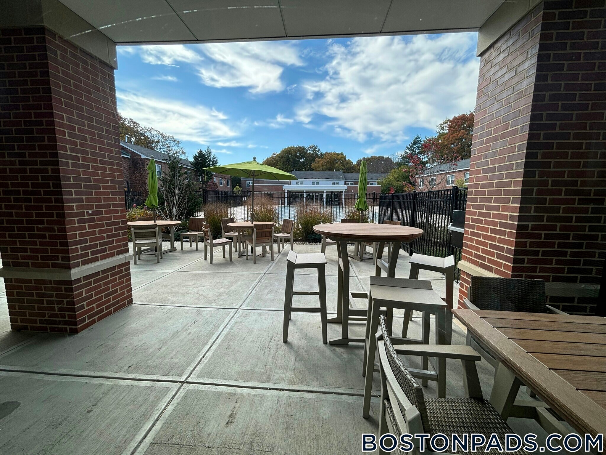 Building Photo - 182 Sherman Rd