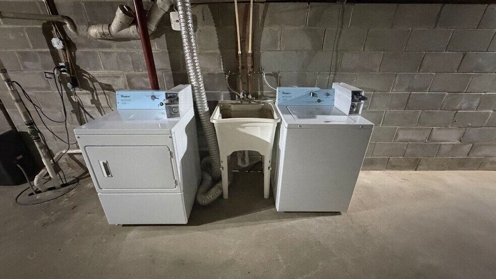 Building Photo - 1110 York St