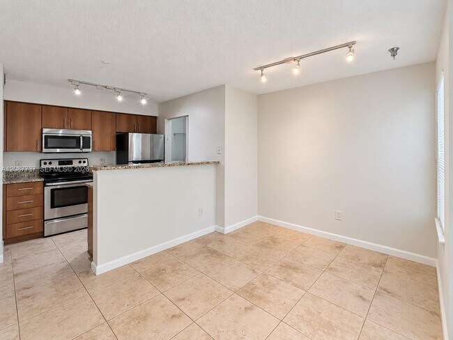 Building Photo - 1275 Crystal Way