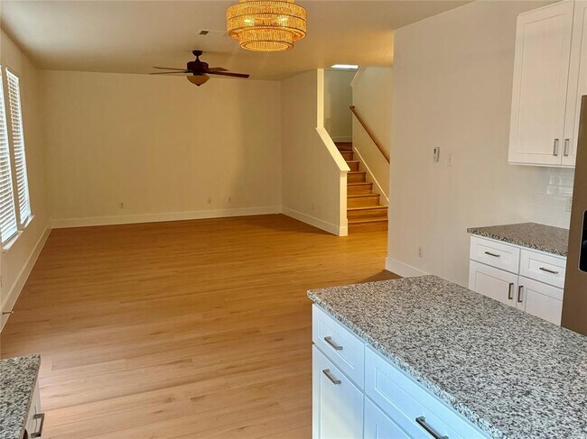 Building Photo - 203 Northern Trail
