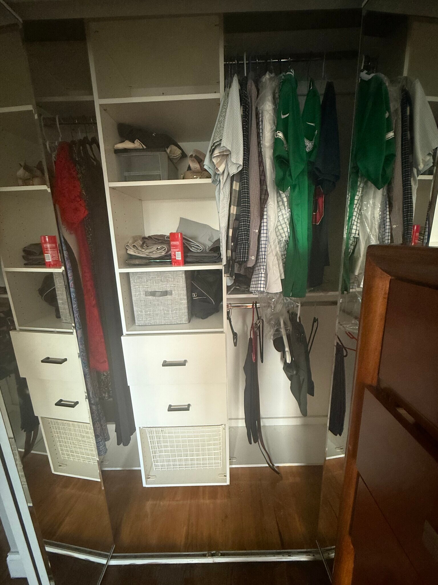 Closet - 34 Baxter St