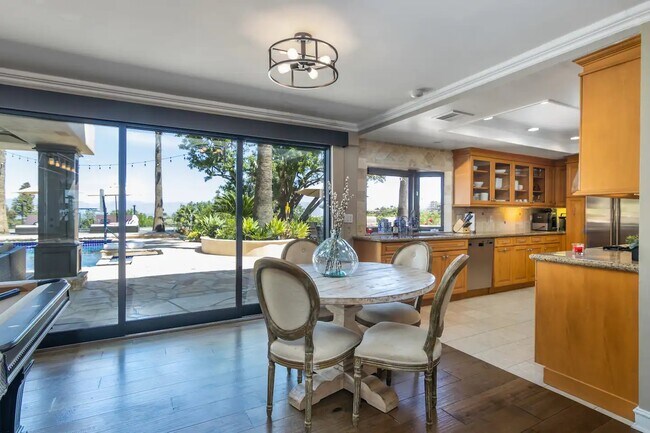Building Photo - 3630 Gleneagles Dr