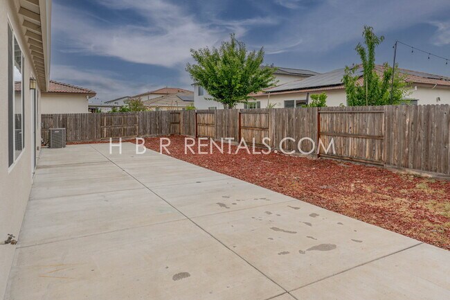 Building Photo - Modern & Spacious SINGLE STORY 4-Bedroom Home in Manteca – Fresh Updates & Comfortable Living