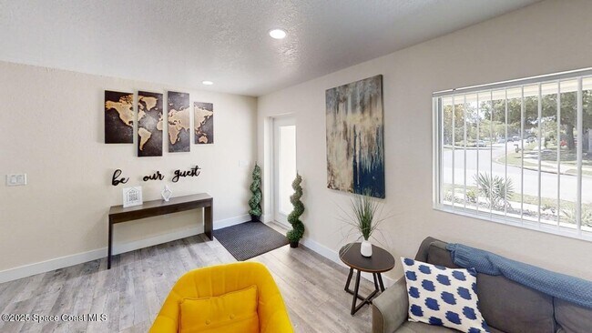 Building Photo - 3015 Marshall Dr