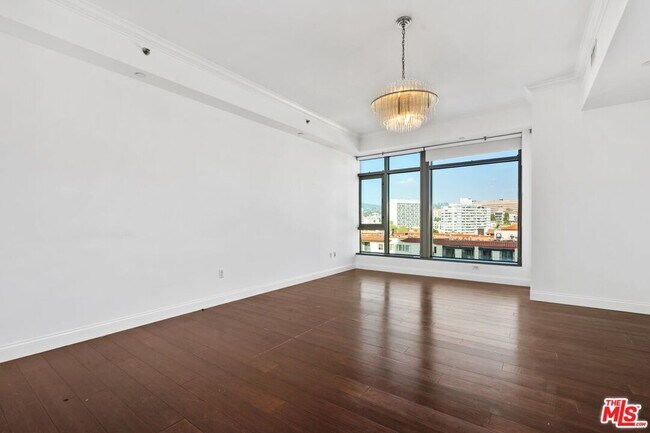 Building Photo - 10800 Wilshire Blvd