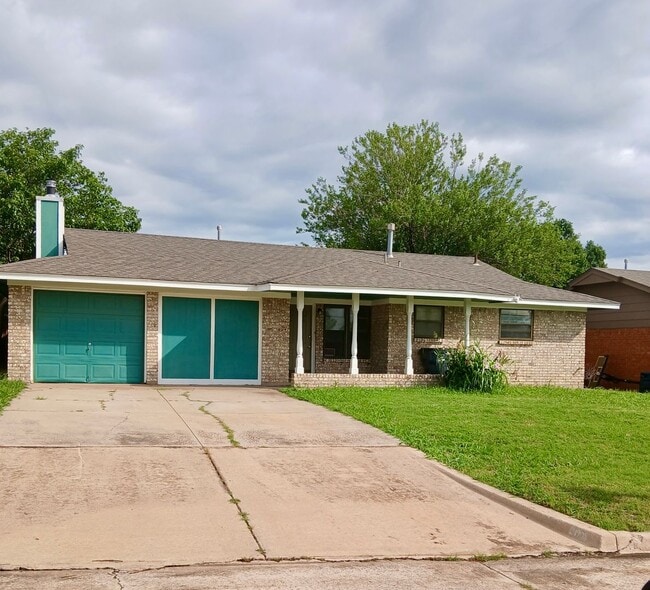 Primary Photo - 4908 SE Brighton Dr