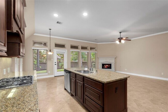 Building Photo - 196 Pine Crest Cir