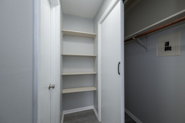 Building Photo - 15311 Knox Ave