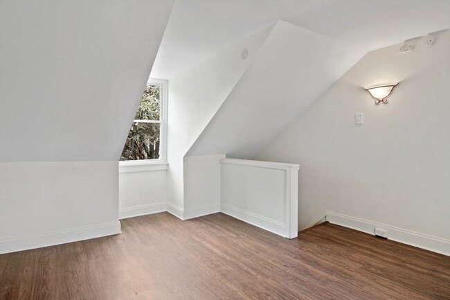 Building Photo - Coming Soon - Charming 3 Bedroom, 1.5 Bath...