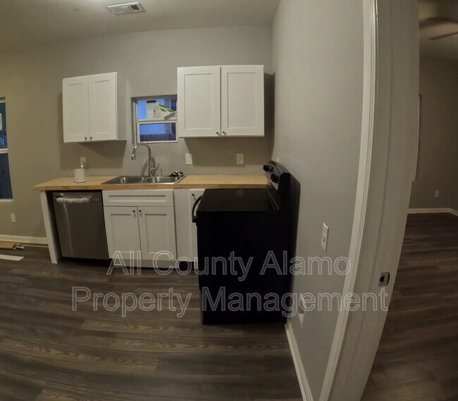 Building Photo - 510 Roseborough St