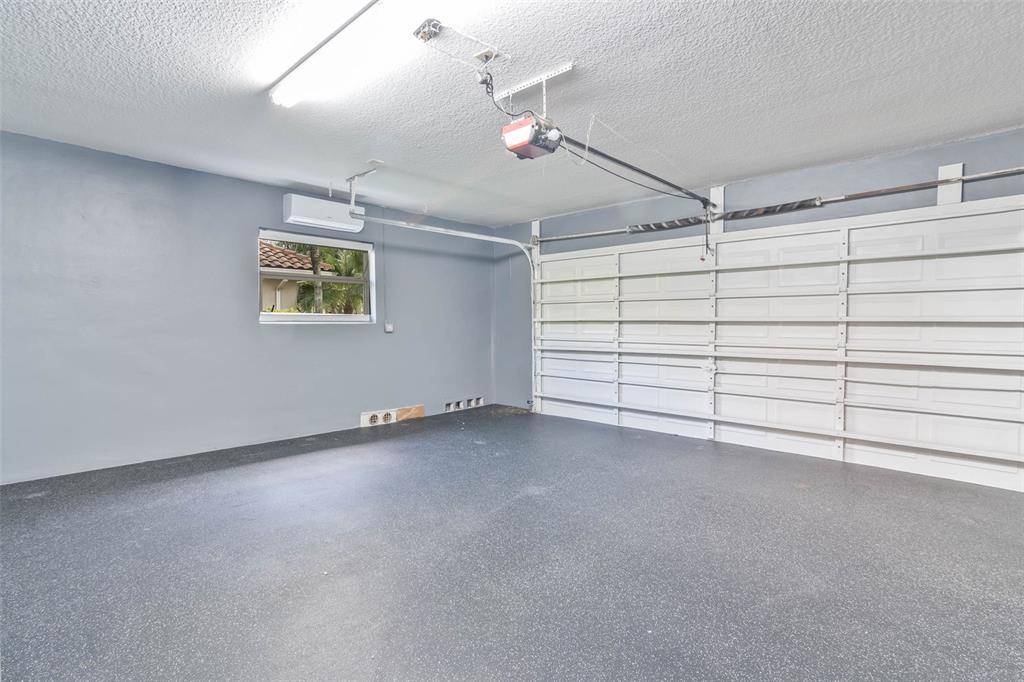 Building Photo - 1222 Manor Ct