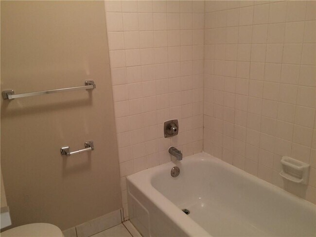 Building Photo - 4374 NW 9th Ave