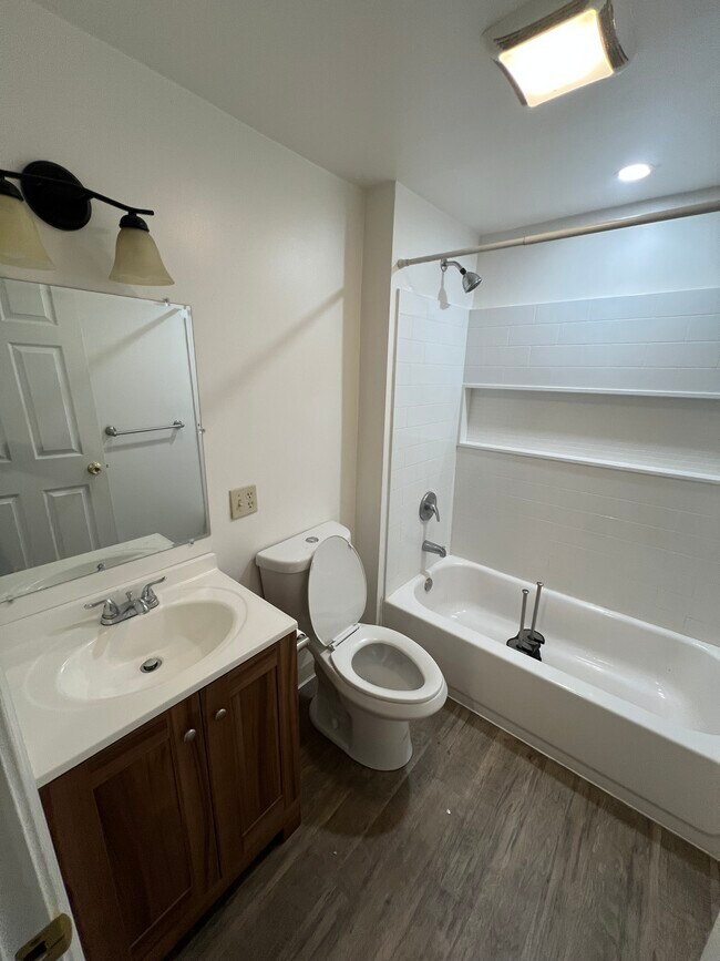 Building Photo - 8901 South St