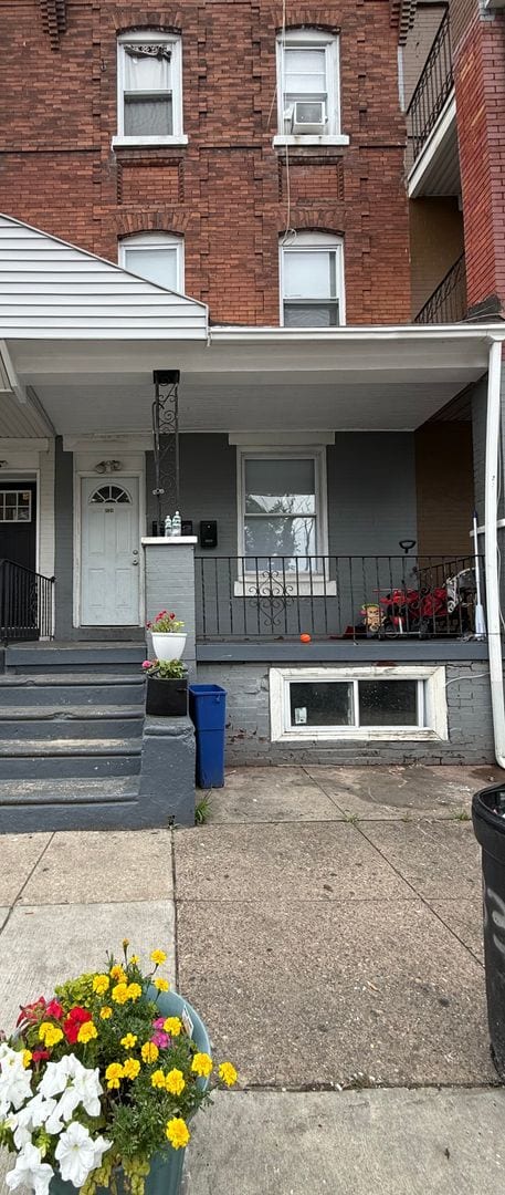 Building Photo - 334 N 62nd St