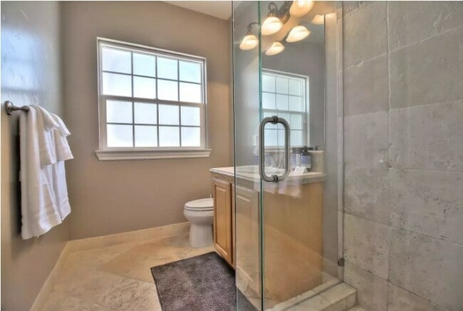 Building Photo - 2731 Montavo Pl