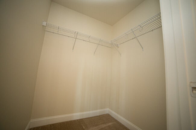 Building Photo - 20 Chaney Lane