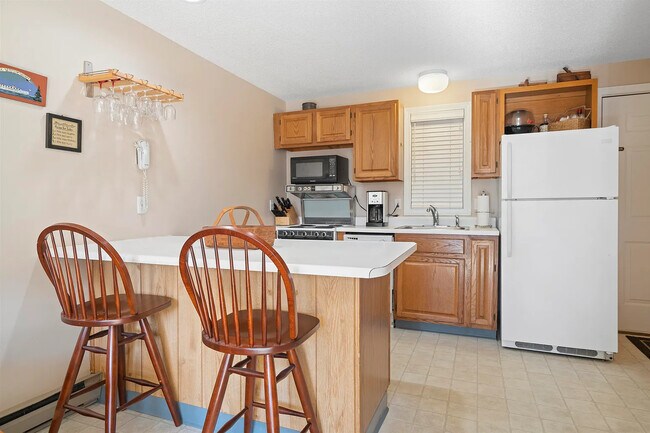 Building Photo - 118 Weirs Rd