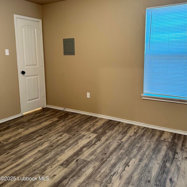 Building Photo - 1103 Preston Trails
