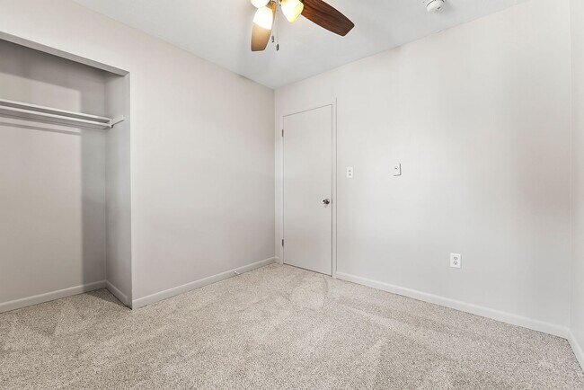 Building Photo - ** Move in Special ** Remodeled 3-Bedroom, 1-Bathroom Home with Garage & Fenced Yard – $1,800/Month