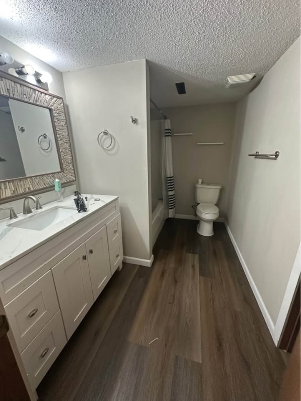 Building Photo - 2062 S Ridge Dr