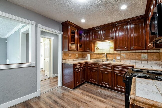 Building Photo - 3017 Barberry Dr