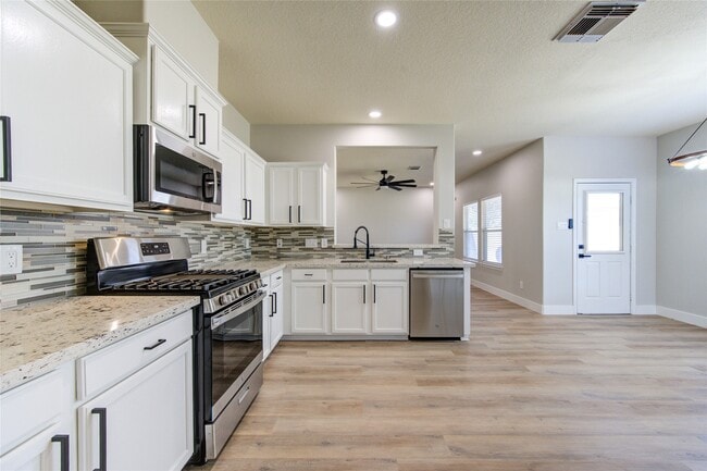 Building Photo - 6323 Richland Hills Dr