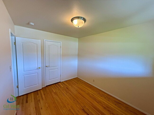 Building Photo - 5331 Rimwood Dr