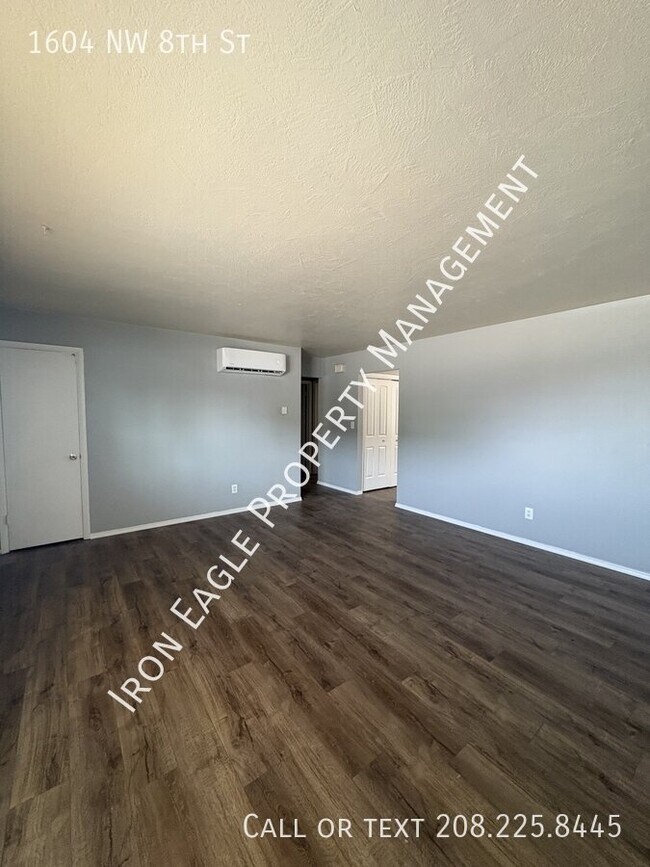 Building Photo - 1604 8th St NW