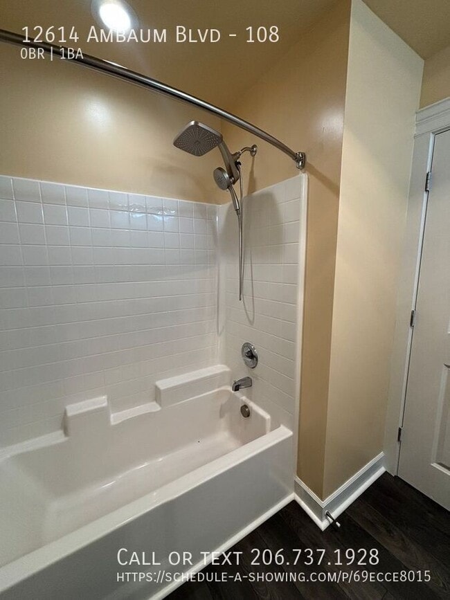 Building Photo - 12614 Ambaum Blvd SW