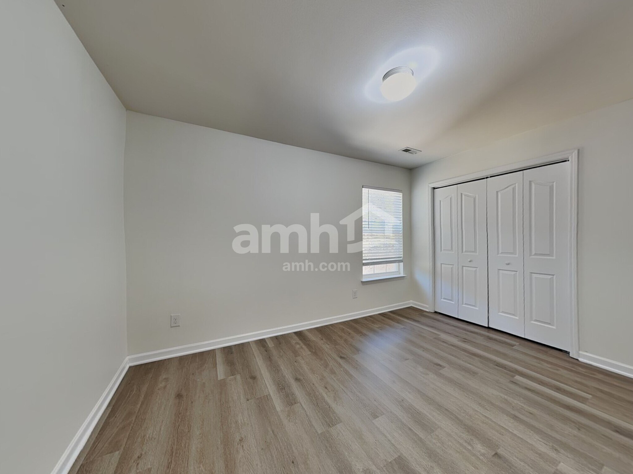 Building Photo - 2590 Leighswood Dr