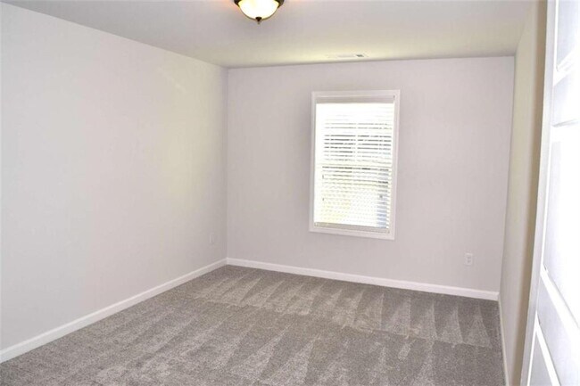 Building Photo - 184 Auburn Crossing Dr