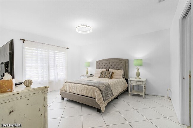 Building Photo - 760 Wiggins Lake Dr