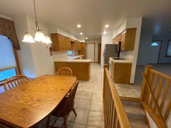 Building Photo - Outdoor living in the city