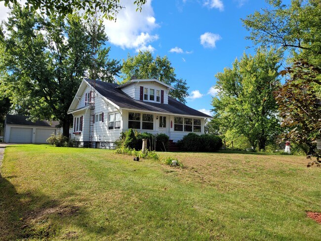 Primary Photo - E9212 WI-85