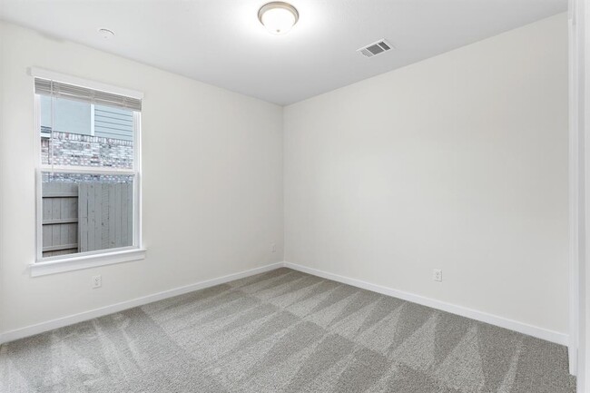 Building Photo - 150 Samuel Blair Pass