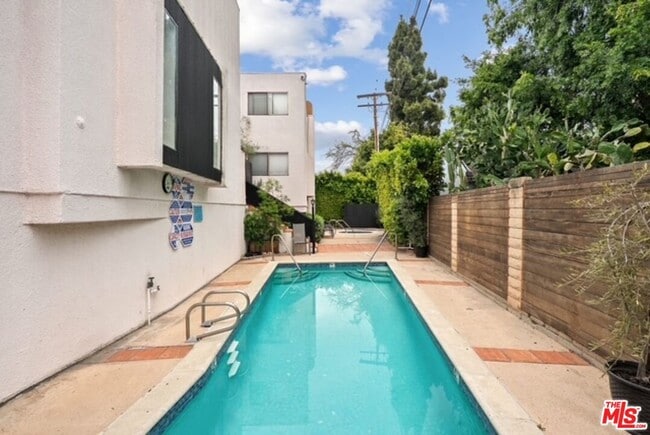 Building Photo - 234 S Tower Dr