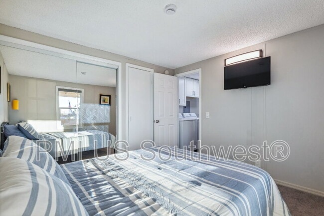 Building Photo - 437 Riverfront Dr