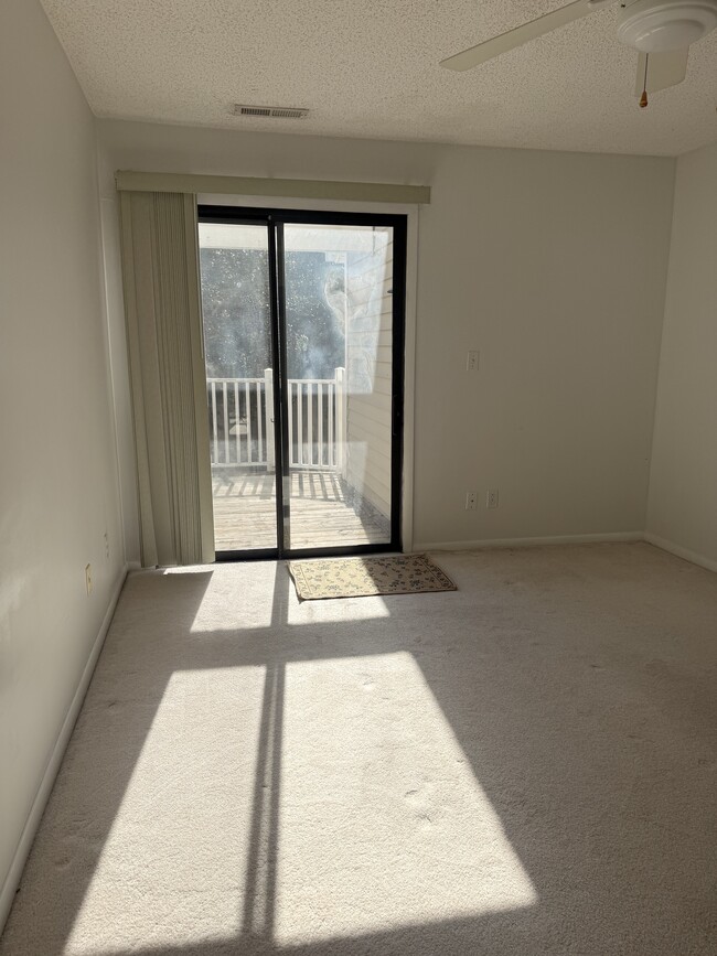 Building Photo - 2526 Cove Point Pl