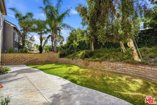 Building Photo - 27866 Alta Vista Ave