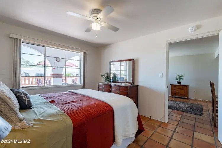 Building Photo - 402 S Paseo Pena