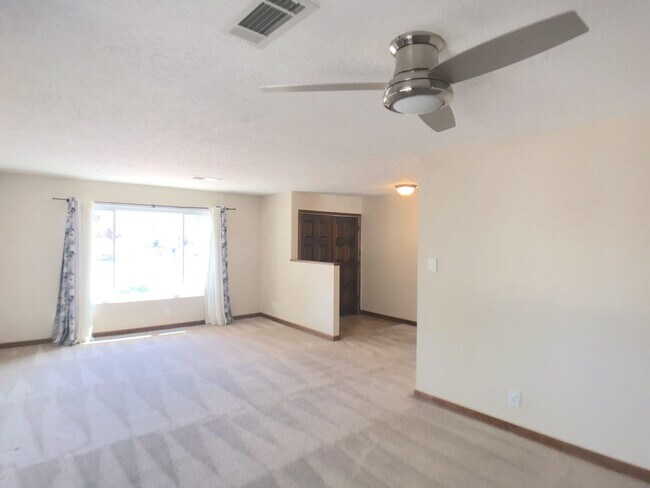 Building Photo - Spacious 4-Bedroom Home in the Desirable Candlelight Park Neighborhood – NE Heights!