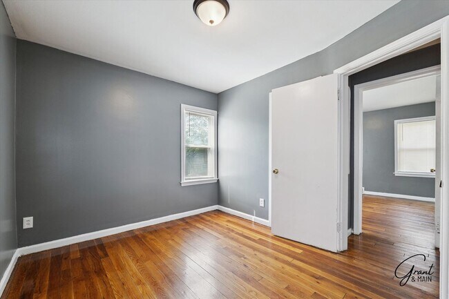 Building Photo - 11248 Kennebec St