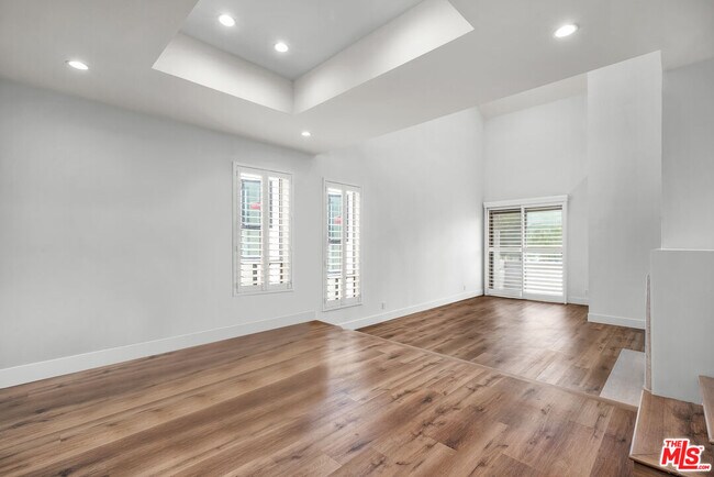 Building Photo - 1655 Selby Ave