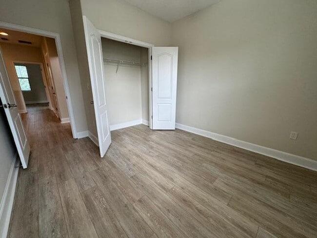 Building Photo - Newly renovated 4 Bedroom 3 1/2 Bathroom Town Home in Windermere