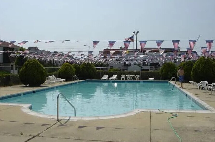 Building Photo - 4901 Harbor Beach Blvd