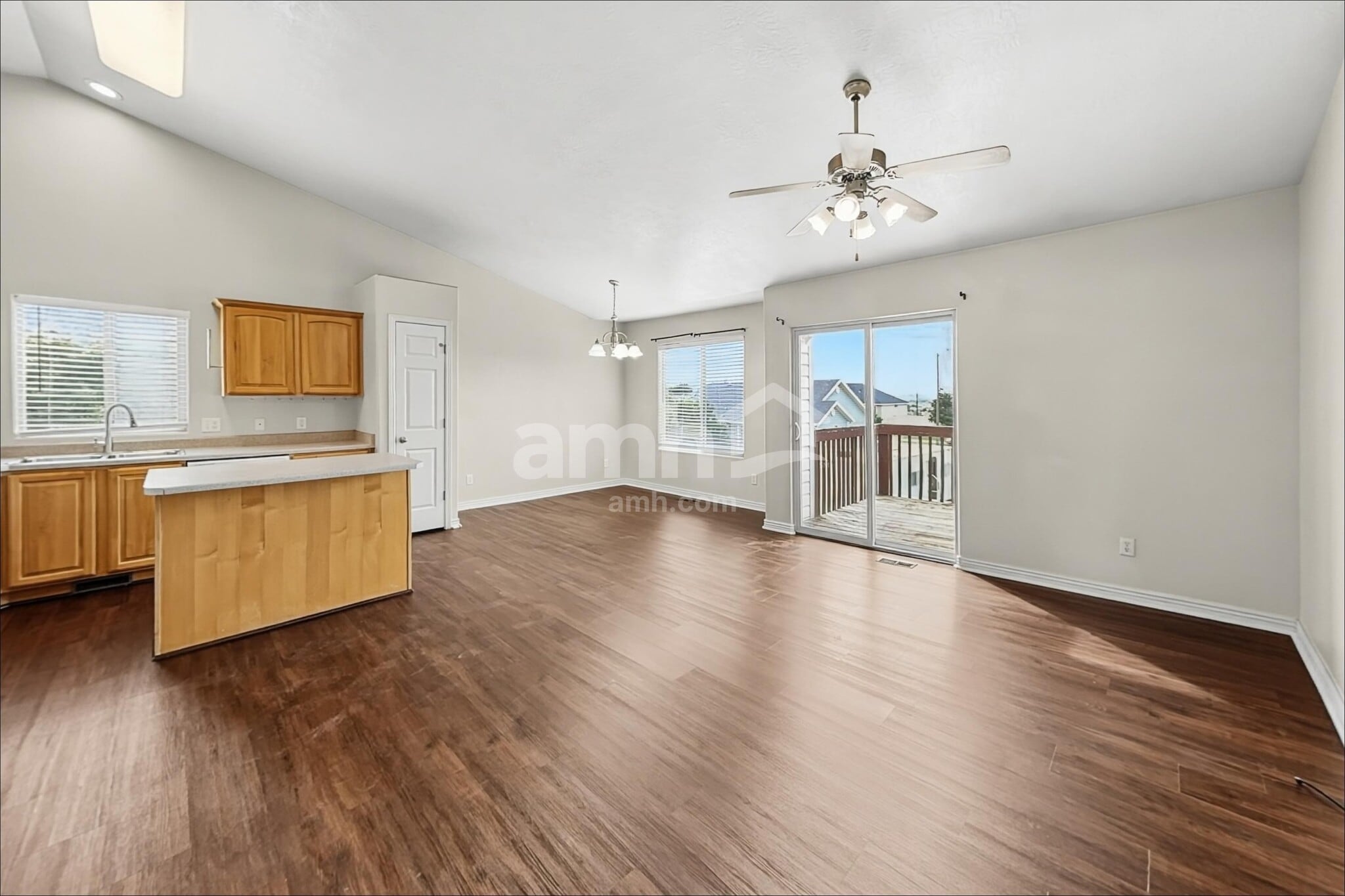 Building Photo - 2530 Cimmaron Dr