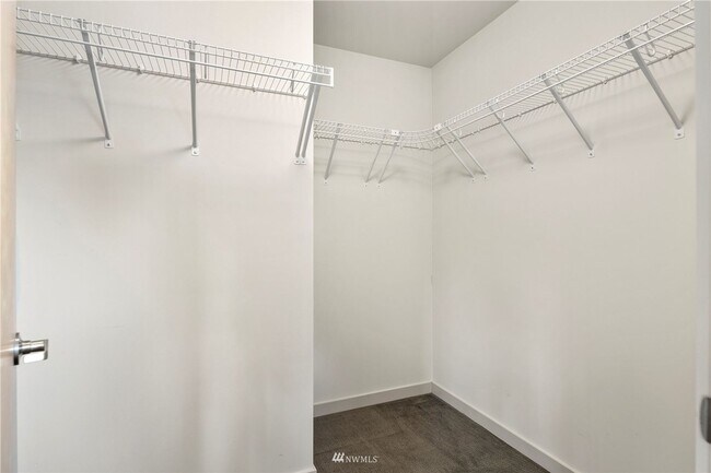 Building Photo - Contemporary 3 Bed 2.5 Bath Home with Rooftop Deck in Ballard