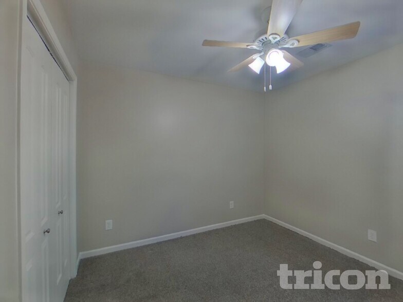 Building Photo - 209 Autumn Stroll Ct