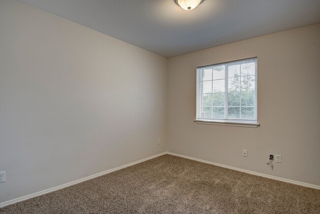 Building Photo - 3 Bed 2 Bath home in Rolling Hills