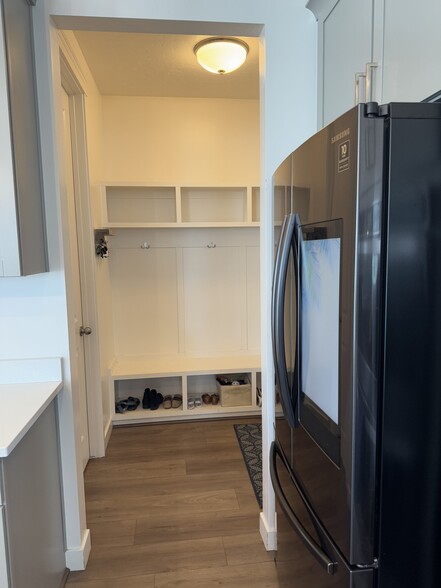 Building Photo - 1538 W 990 S